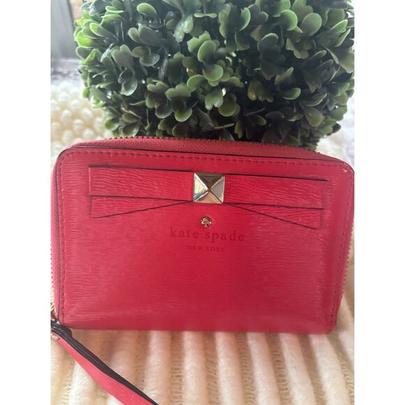 Kate Spade Stacy Montford Park Hot Pink Patent Leather Bi-Fold Wallet With Bow - Picture 3 of 8